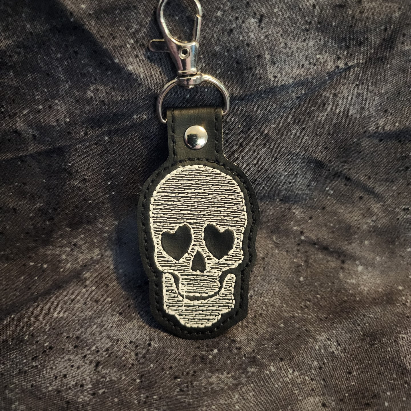 Heart Shaped Eyes Skull Embroidered Keychain