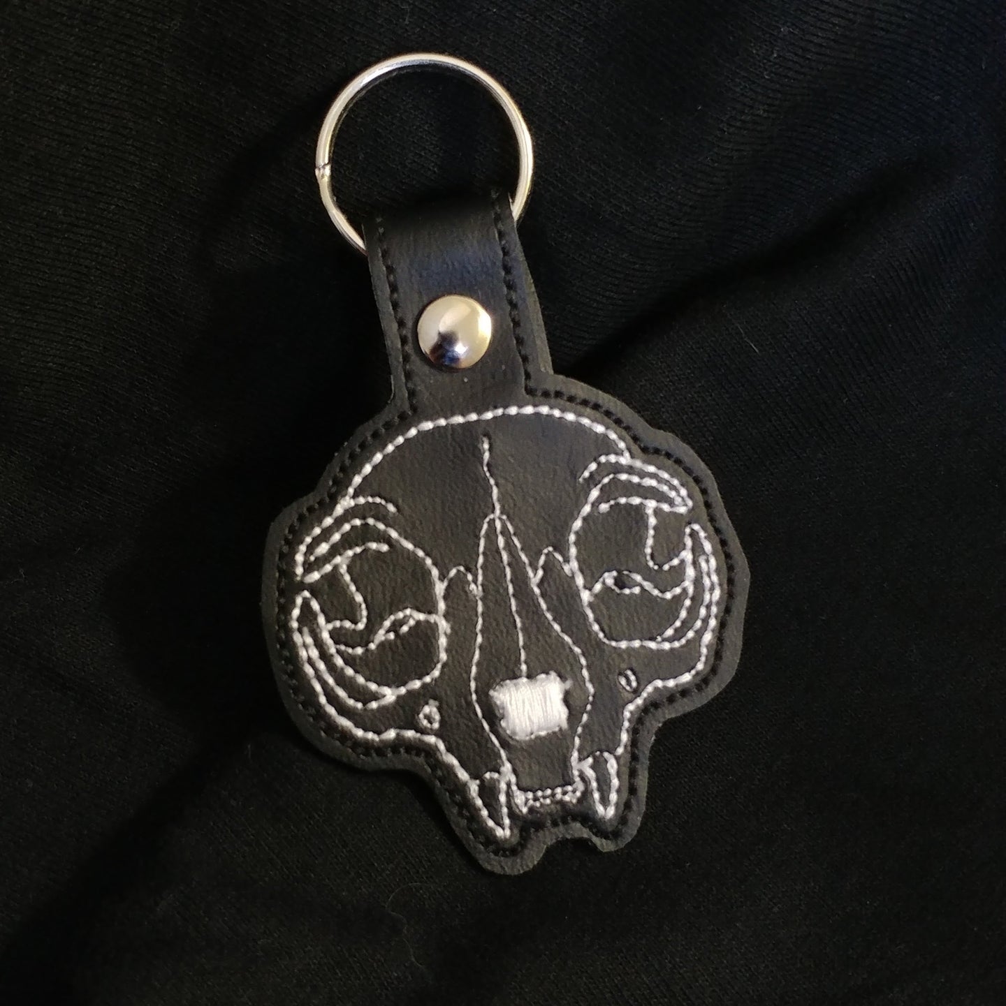 Black Cat Skull Keychain